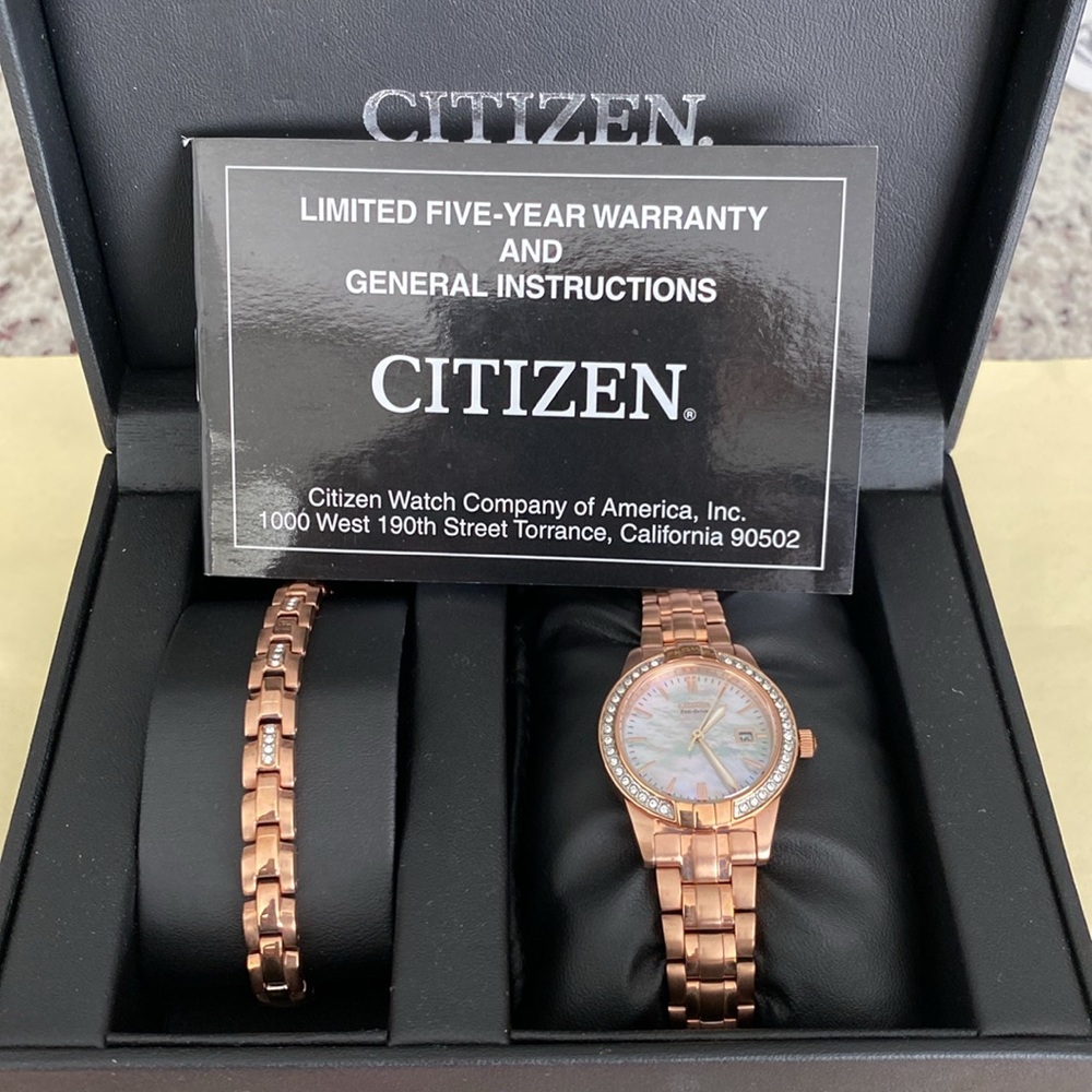 Beautiful Citizen EcoDrive Abalone Dial Silhouette Crystal Bezel & Bracelet Set!